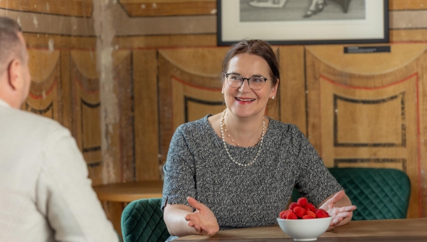 Justiits- ja digiminister Liisa Pakosta intervjuu Võrumaa Teatajale: hoolimine ei vaja lisaraha, vaid südant